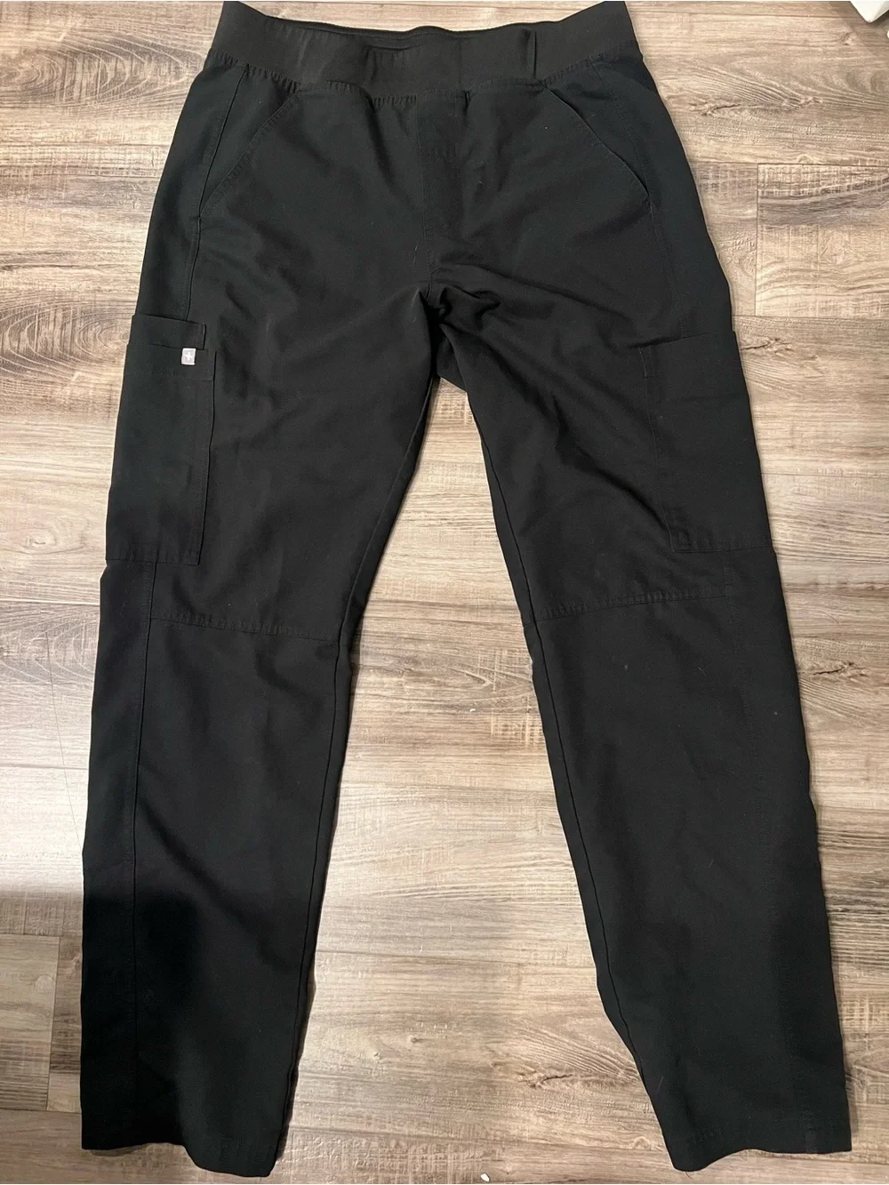 FIGS Axim Cargo Scrub pants- XL